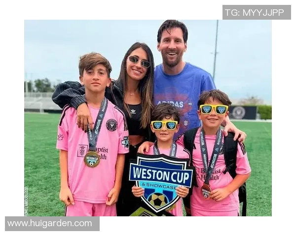 联盟球队排名揭晓足球明星表现引发热议与关注